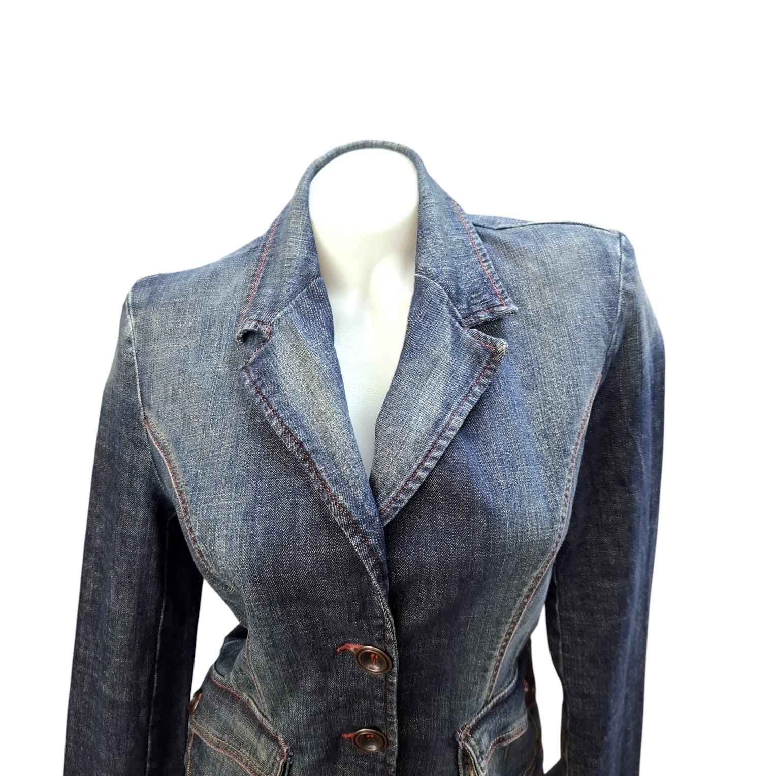 Jakne Farmerke “s.Oliver” – stil elegant me prekje klasike