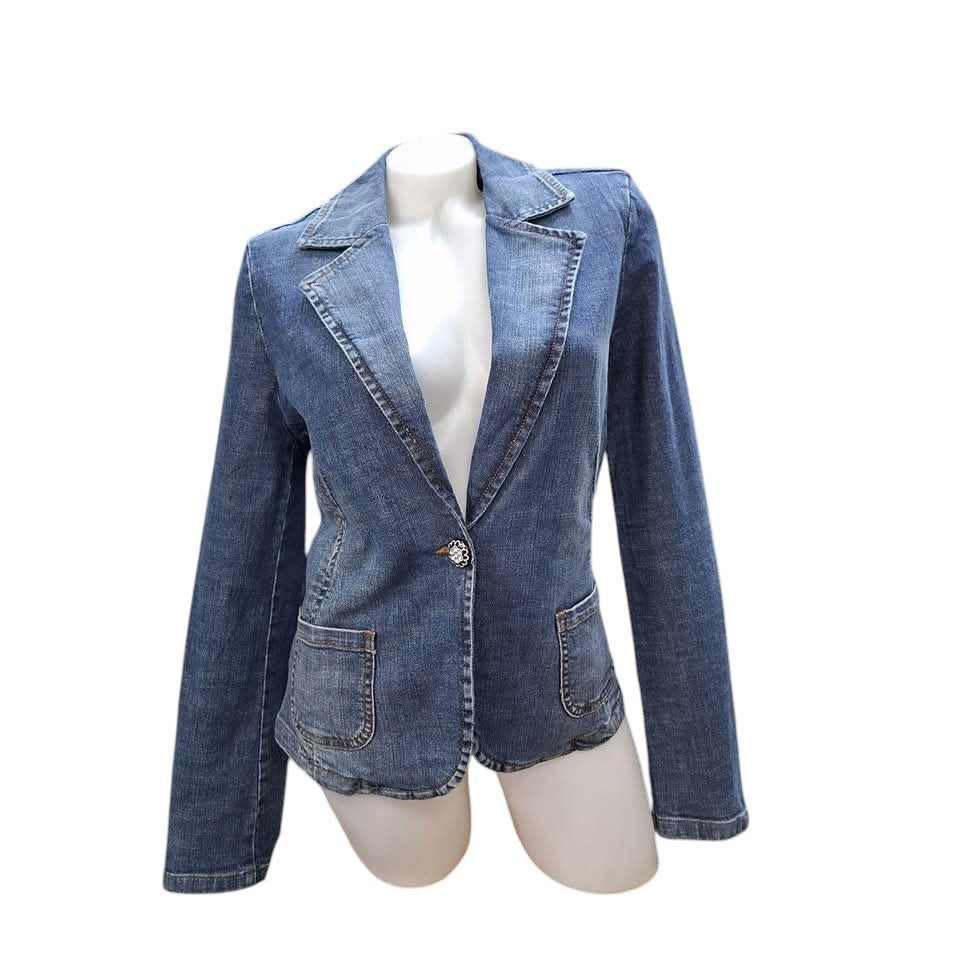 Jakne Farmerke – stil klasik me prekje elegante