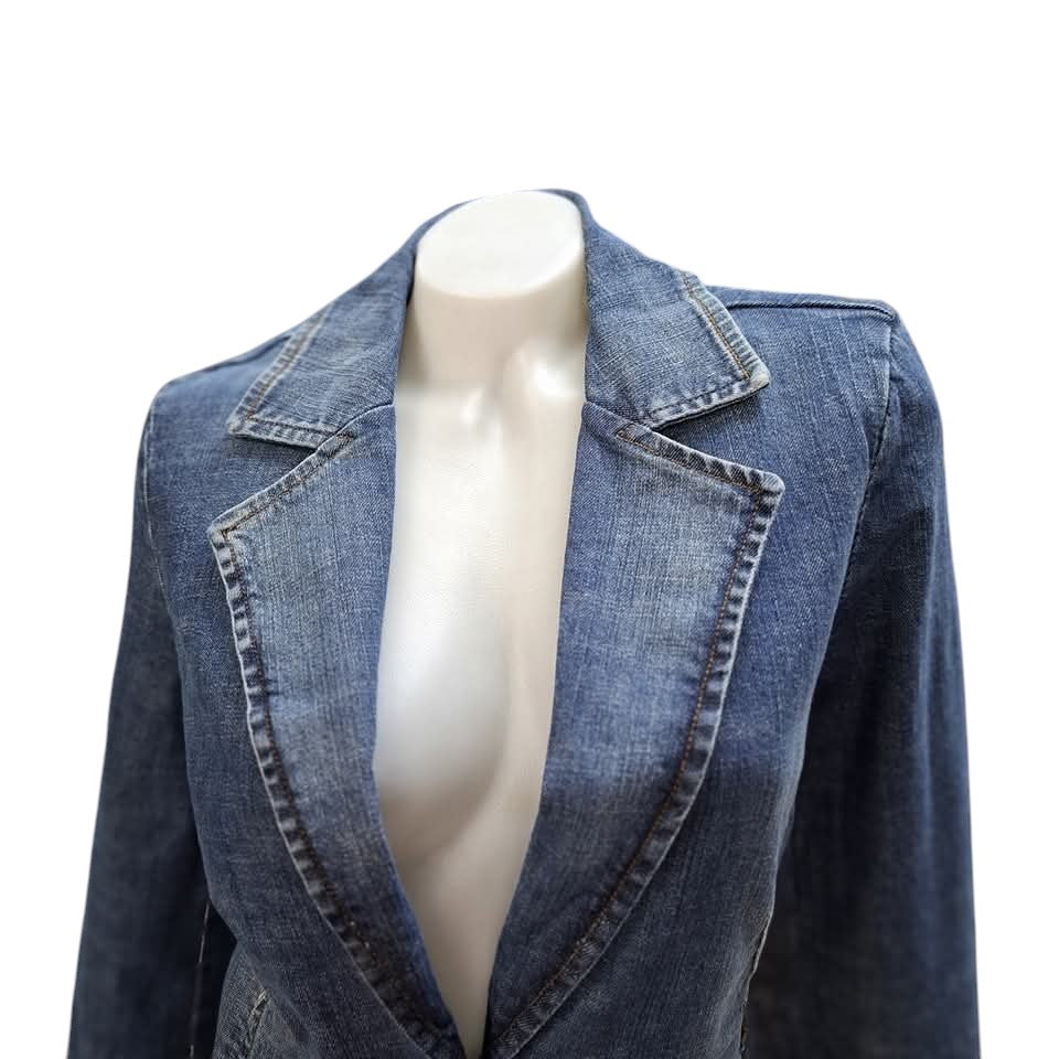 Jakne Farmerke – stil klasik me prekje elegante