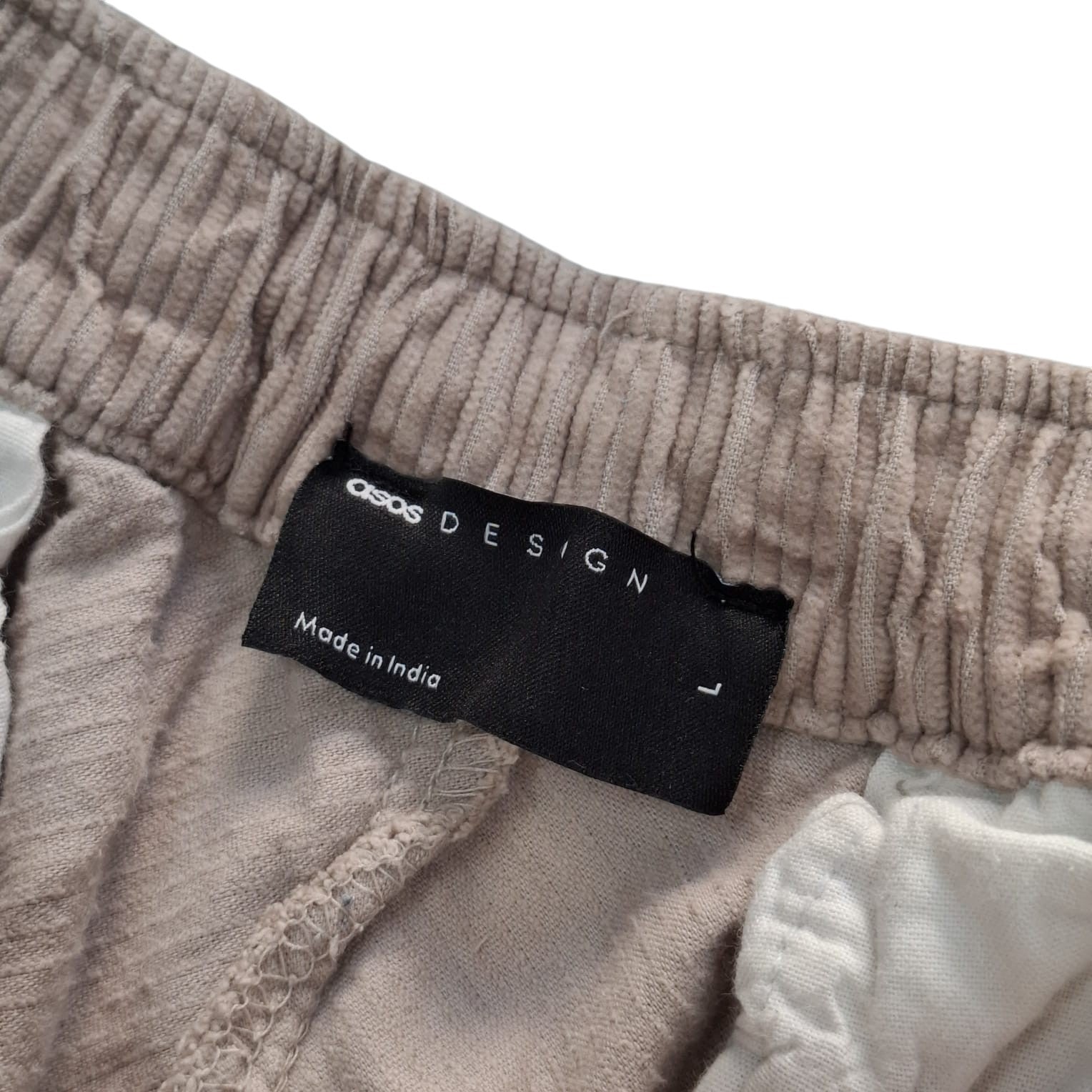 Pantallona të shkurtra kadife